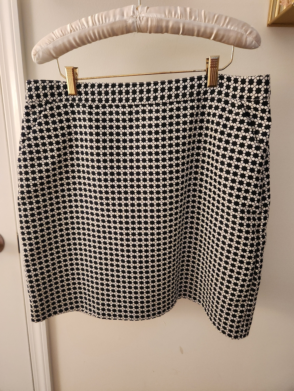 Brooks Brothers Black and White Geometric Pencil Skirt